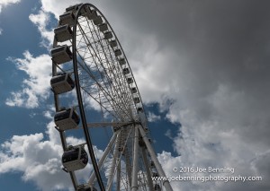 A Ferris Wheel in Brisbane, Australia near the river bank